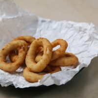 Illusztráció: Ron Lach