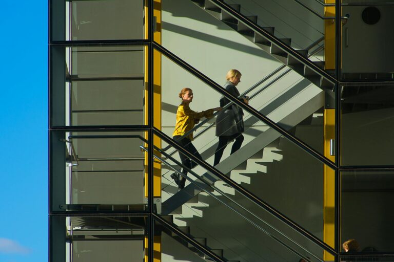 Mennyit kell valójában mozognunk az irodai munka mellett