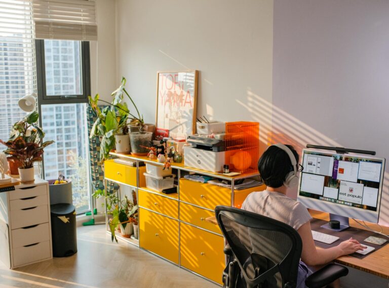 Így rendezhetünk be kényelmes dolgozósarkot még a legkisebb lakásban is