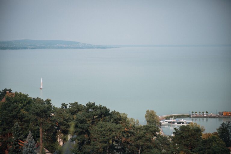 Miért érdemes az őszi hónapokban is ellátogatni a Balaton-felvidékre?